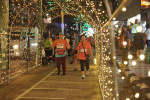 BIB: 4164
                            <button type="button" onclick="openModal(26274663)" class="btn btn-primary btn-sm float-right btn-popup" data-toggle="modal" data-target=".modal-high-quality">
                        <i class="fas fa-shopping-cart"></i> Add to Cart
                    </button>
                                            <button type="button" onclick="isThisMe(26274663, true)" class="btn btn-success btn-sm float-right btn-popup btn-isme hidden" data-toggle="tooltip" data-placement="bottom" title="นี่คือรูปของคุณใช่ไหม คลิกที่นี่เพื่อเอาเข้าอัลบั้ม">
                        <i class="fas fa-plus"></i> Add to album
                    </button>
                    <button type="button" onclick="isThisMe(26274663, false)" class="btn btn-warning btn-sm float-right btn-popup btn-isnotme hidden">
                        <i class="fas fa-ban"></i> Remove from album
                    </button>